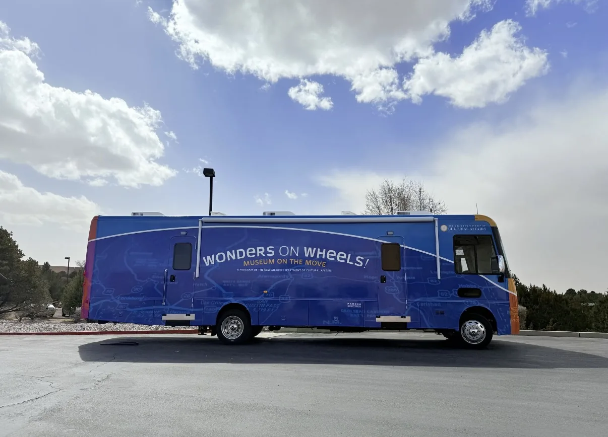 WoW_Side_view Wonders on Wheels
